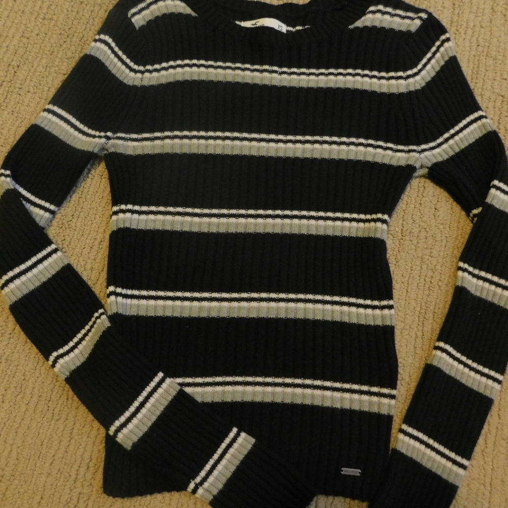 NWOT Hollister XS Thick Striped Sweater Gray Black